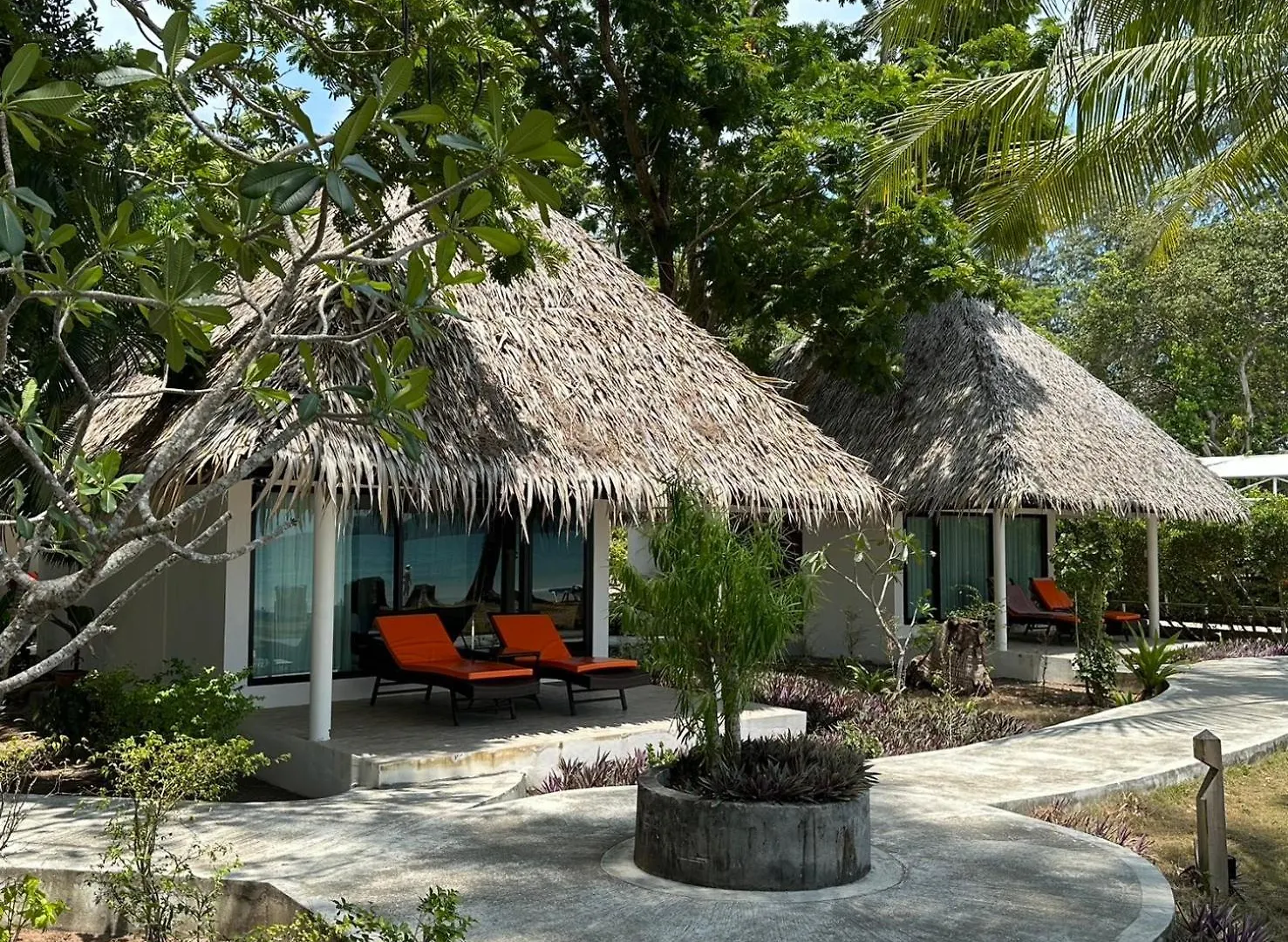 ***  Twin Bay Resort Koh Lanta Thailand