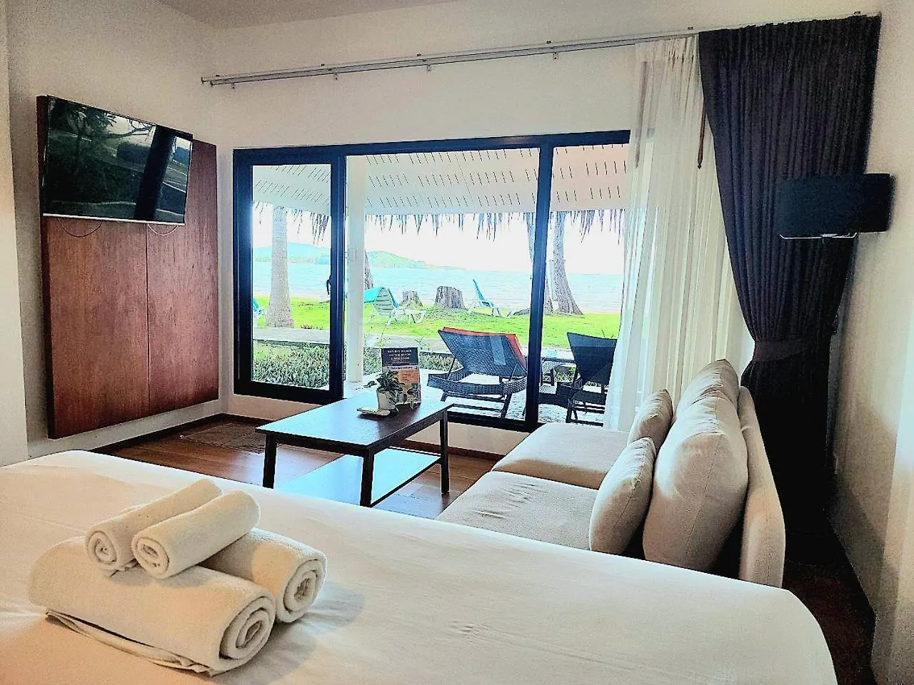 ***  Twin Bay Resort Koh Lanta Thailand